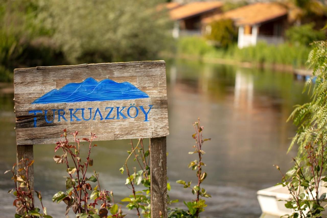 菲尼克 Turkuazkoey旅馆 外观 照片